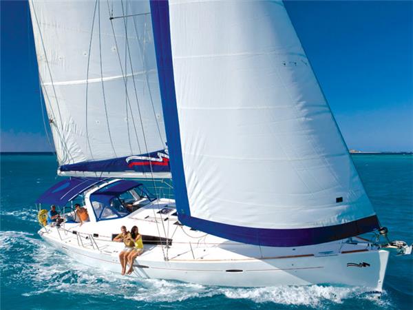 Greek Islands sailing holiday, Santorini to Mykonos