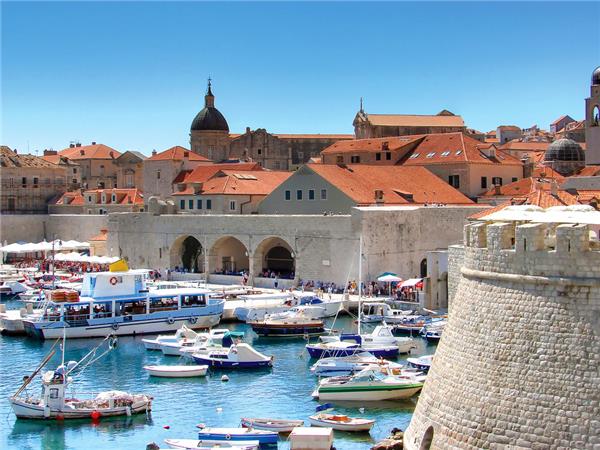 Croatia sailing holiday, Dubrovnik to Split