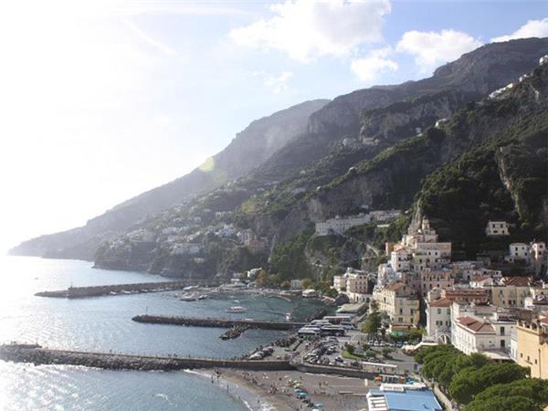 Southern Italy small group holiday, Amalfi to Bari