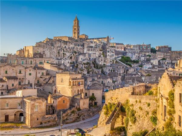 Southern Italy small group holiday, Amalfi to Bari