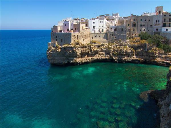 Southern Italy small group holiday, Amalfi to Bari