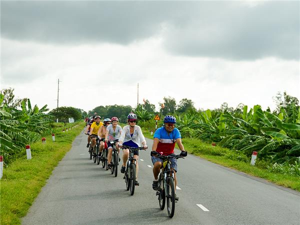 Vietnam cycling holiday, small group