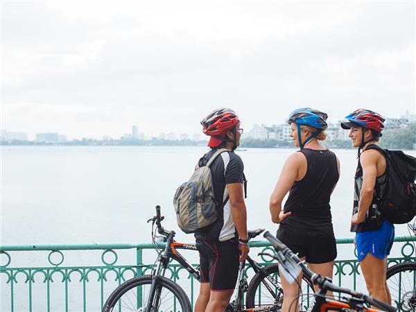 Vietnam cycling holiday, small group