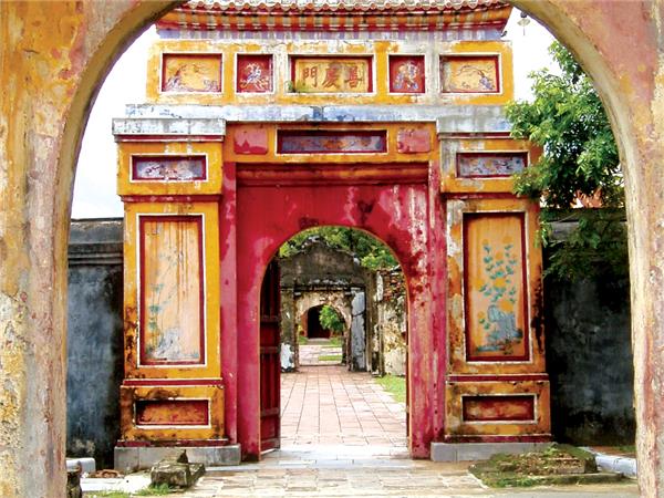 Vietnam cycling holiday, small group