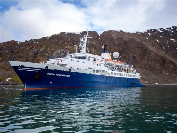 Arctic expedition cruise, circumnavigation of Spitsbergen
