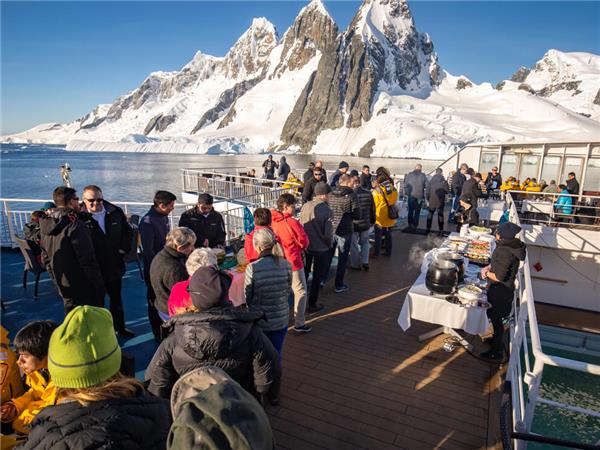 2023 Antarctica, South Georgia & Falklands cruise