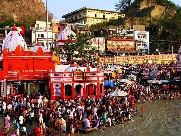 Indian Himalayas cultural tour, foothills and faiths