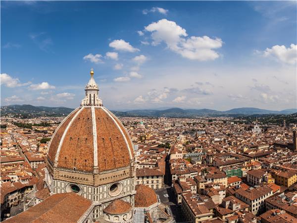 Tuscany tours, walking and wine tasting in Italy
