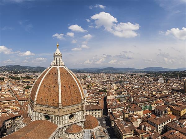 Tuscany tours, walking and wine tasting in Italy