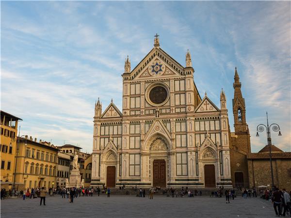 Tuscany tours, walking and wine tasting in Italy