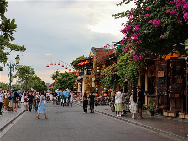 Vietnam family holiday, small group