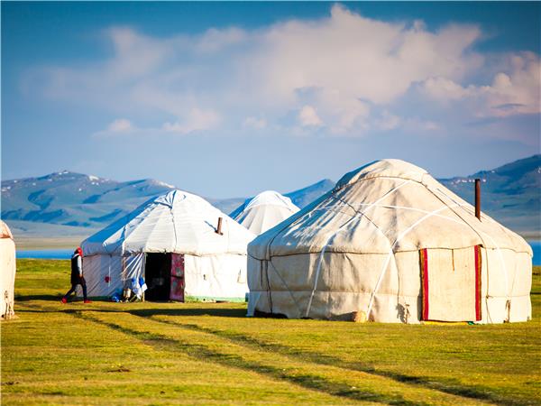 Kyrgyzstan trekking holiday
