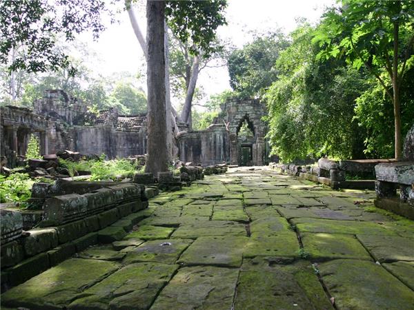 Vietnam to Thailand, small group holiday