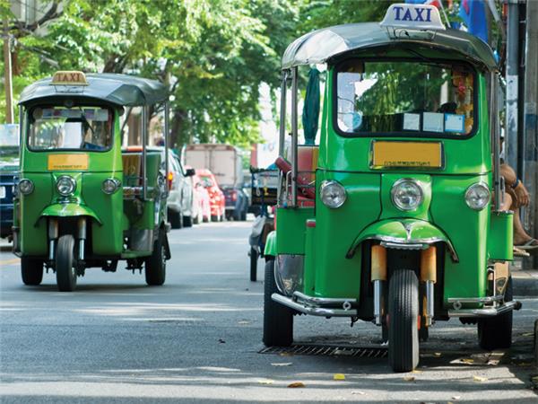 Bangkok to Singapore small group holiday