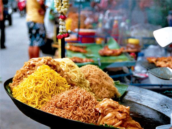 Bangkok to Singapore small group holiday