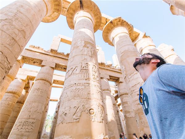 Journey Through Egypt: Selecting the Perfect Small Group Tour for Your Adventure - Factors to Consider When Selecting a Small Group Tour