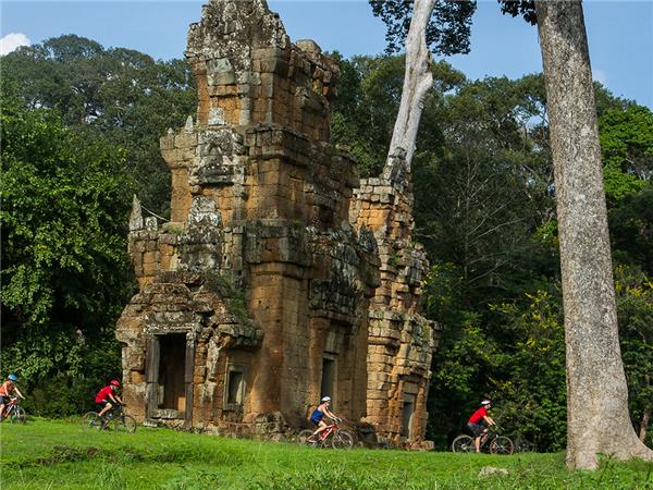 Cycling holiday in Indochina