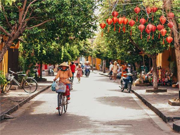Hanoi to Ho Chi Minh holiday in Vietnam