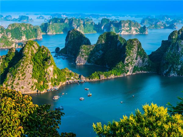 Vietnam  luxury tour with Angkor Wat