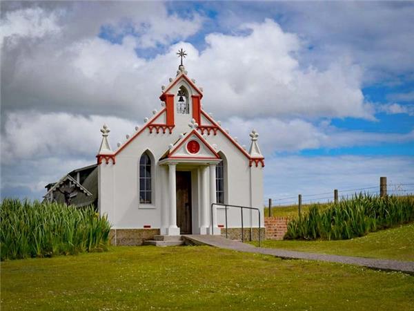 Orkney Isles walking holiday, small group