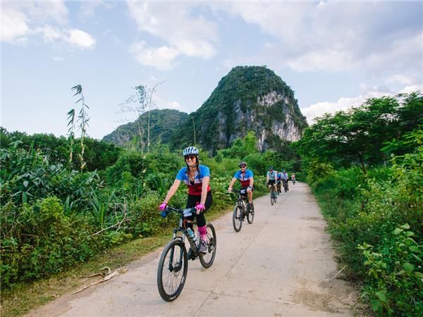 Hanoi to Halong Bay cycling holiday, Vietnam
