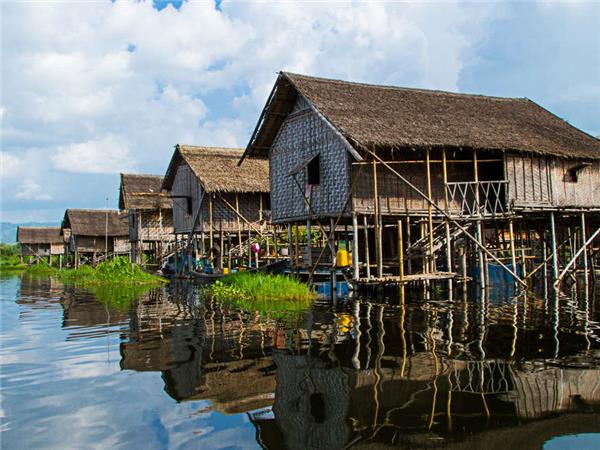 Highlights of Burma small group tour