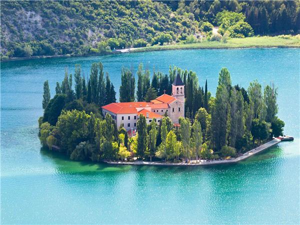 Croatia Coastal cruising holiday