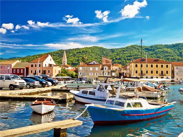 Croatia Coastal cruising holiday