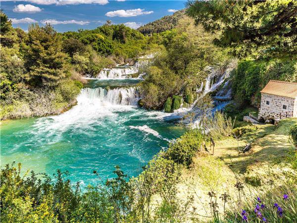 Croatia Coastal cruising holiday