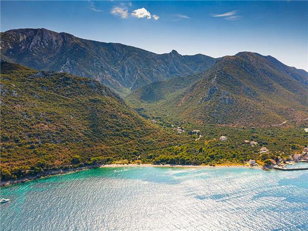 Croatia Coastal cruising holiday