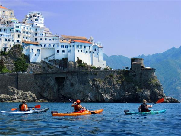 Amalfi Coast hike, boat & kayak holiday