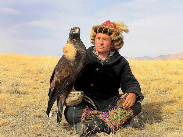 Mongolia eagle hunting festival holiday