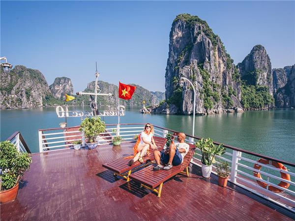 Premium Vietnam tour