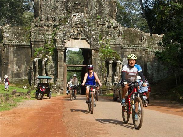 Cambodia activity holiday, hike, bike & kayak
