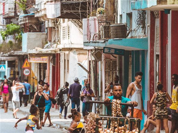 Cuba on a Shoestring small group holiday