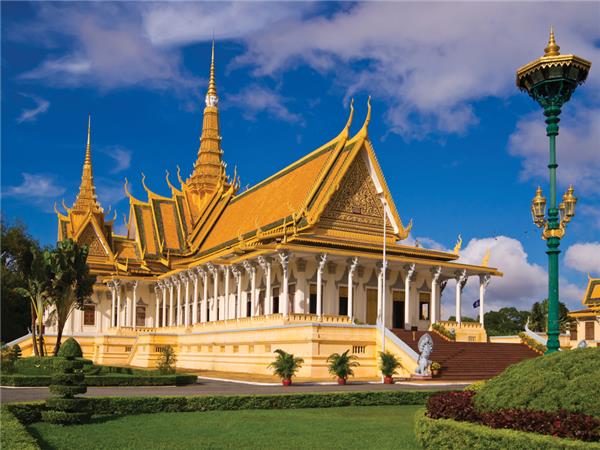 Cambodia family holiday for teenagers