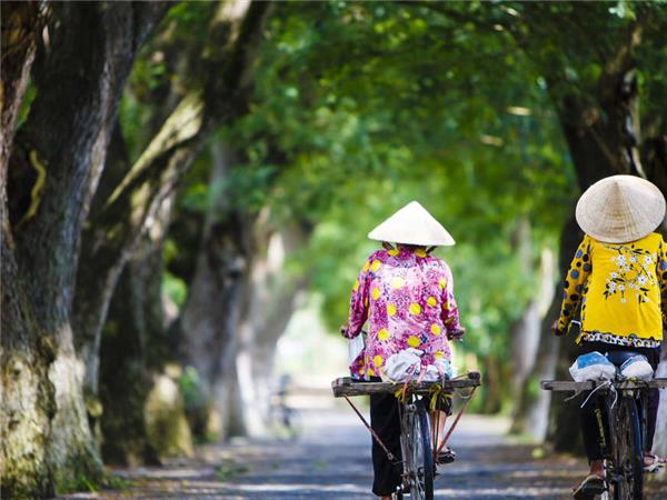 Bangkok to Saigon cycling holiday