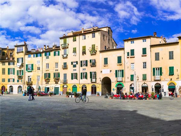 Tuscany small group walking holiday in Italy