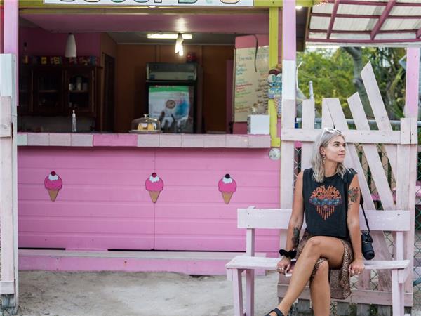 18-29s holiday in Central America