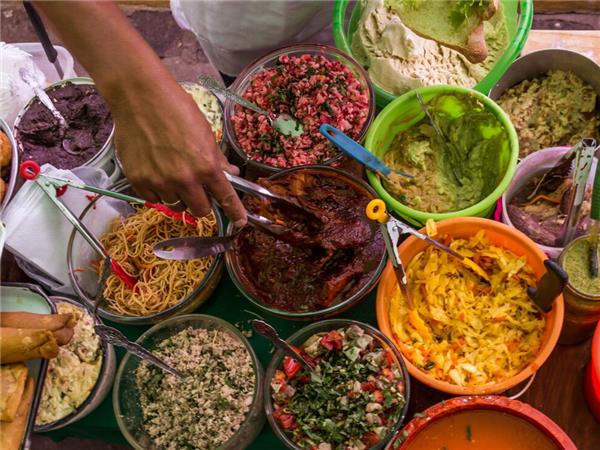 18-29s holiday in Central America