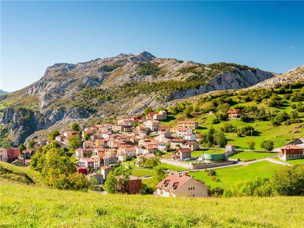 Trekking holiday in the Picos de Europa