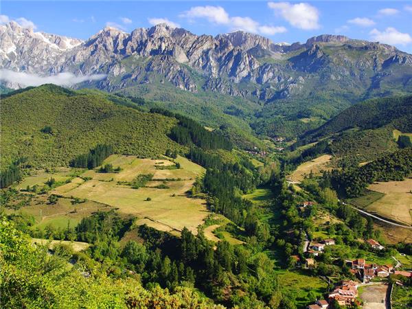 Trekking holiday in the Picos de Europa
