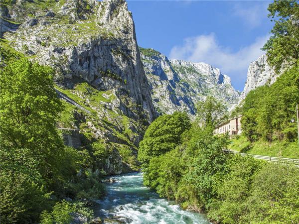 Trekking holiday in the Picos de Europa