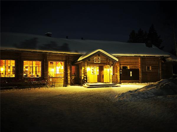 Finland winter activity holiday & Northern Lights
