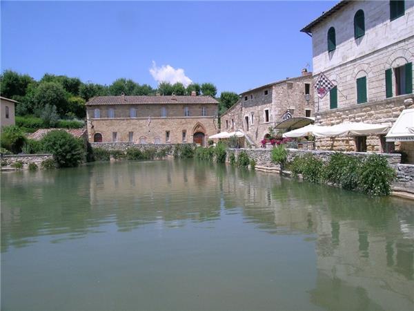 Tuscany self guided cycling holiday in Italy