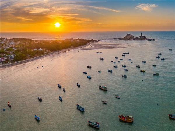 Cycle Vietnam, small group tours with added comfort