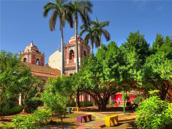 Nicaragua tours, small group
