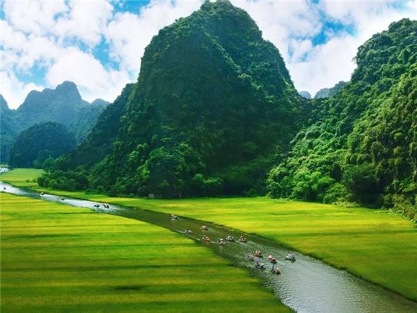 Vietnam food and culture holiday