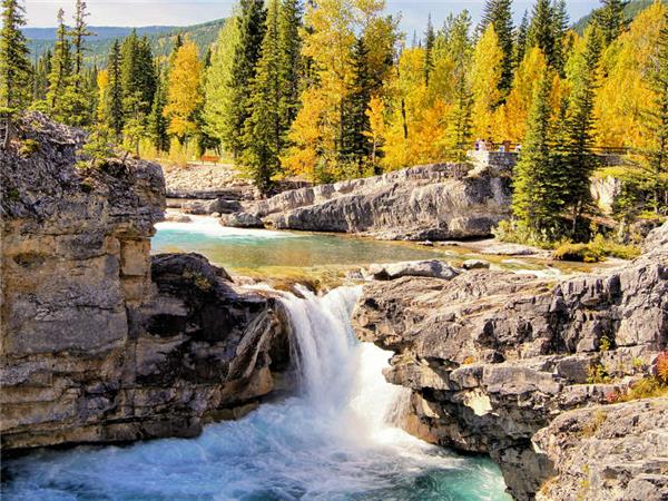Walking in the Canadian Rockies holiday