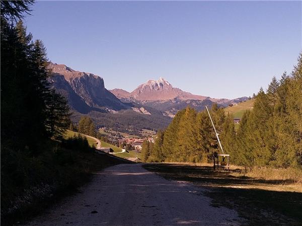 Dolomites centre based walking holiday in Italy